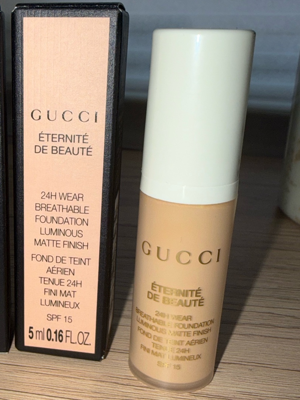 *NIB* GUCCI 220W 5ml Mini Travel  Foundation Full Coverage Makeup